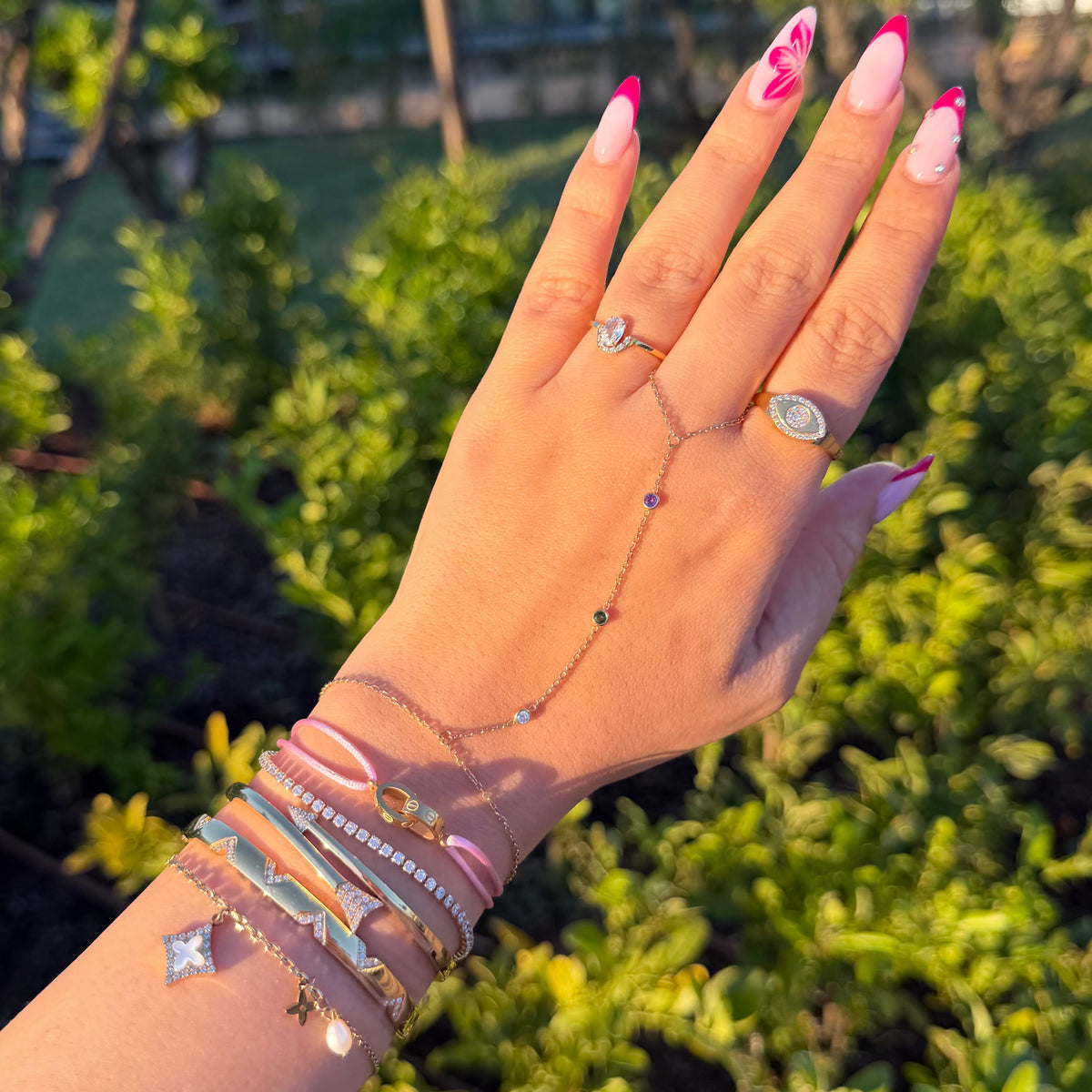 Handchain Rainbow