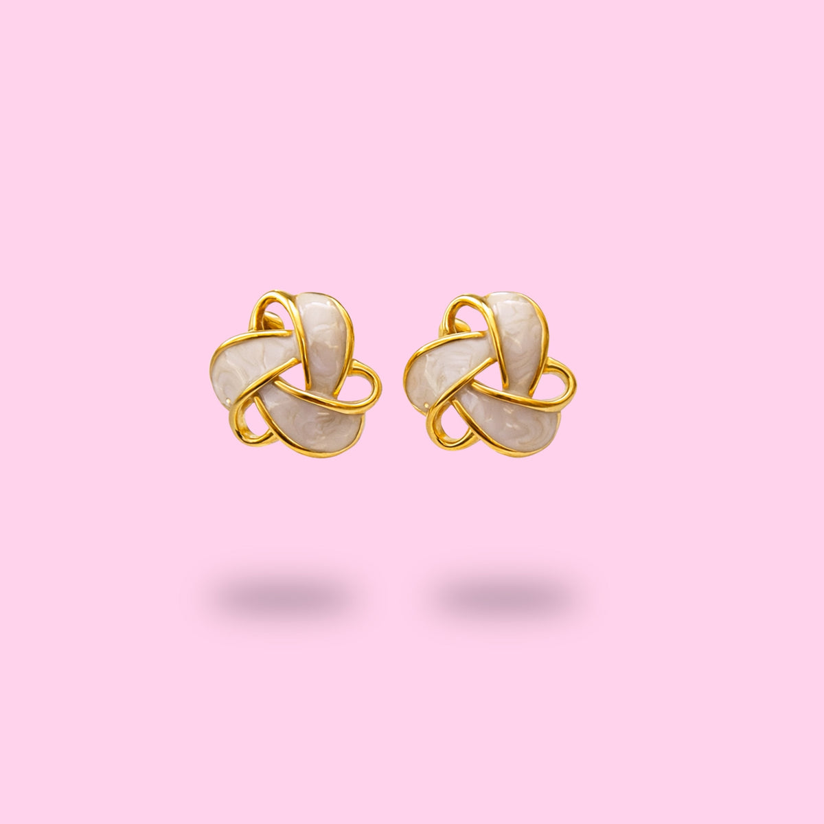 Boucles d'oreille noeud accessoire femme blanc nacre maroc