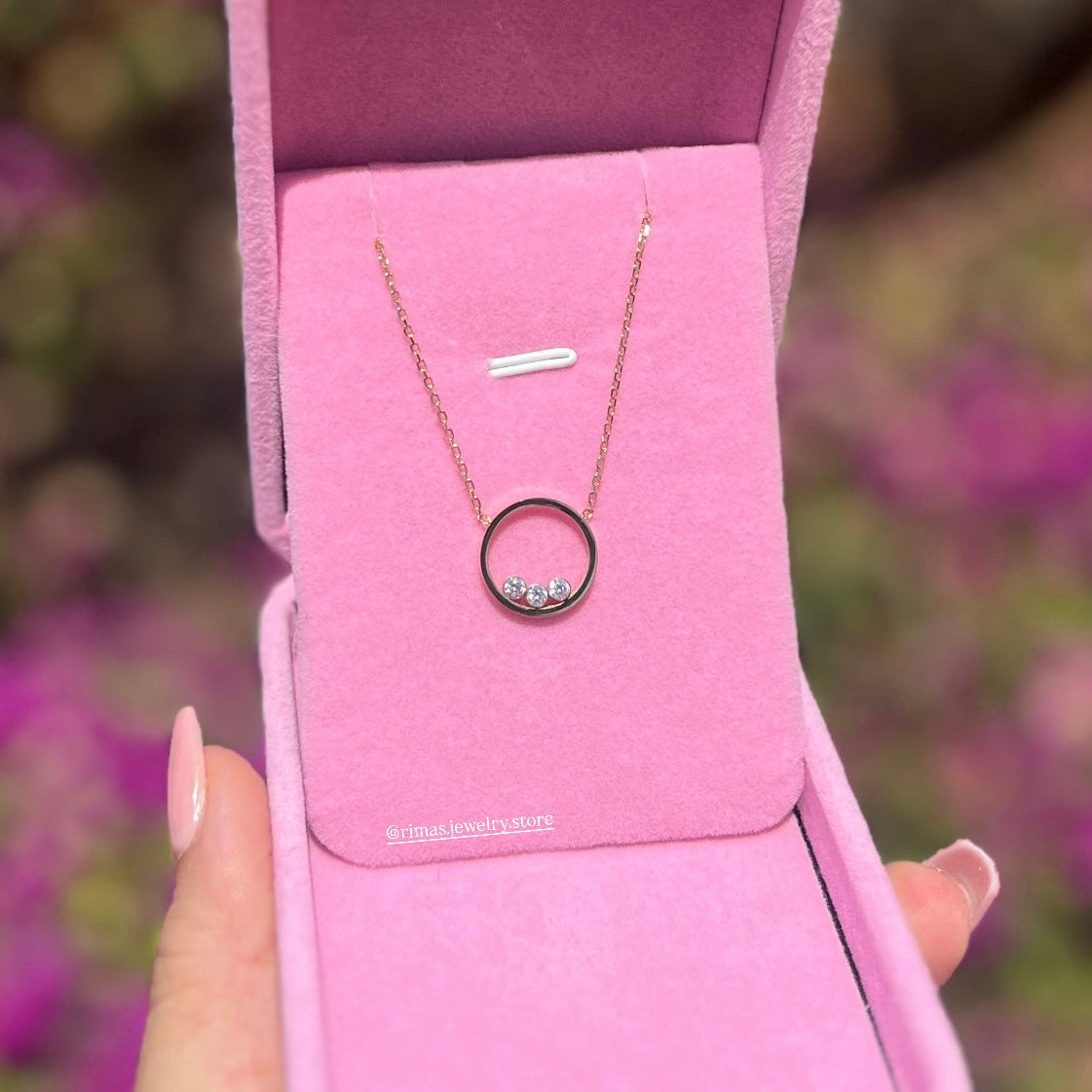 collier-minimaliste-brillant-cercle-cadeau-femme