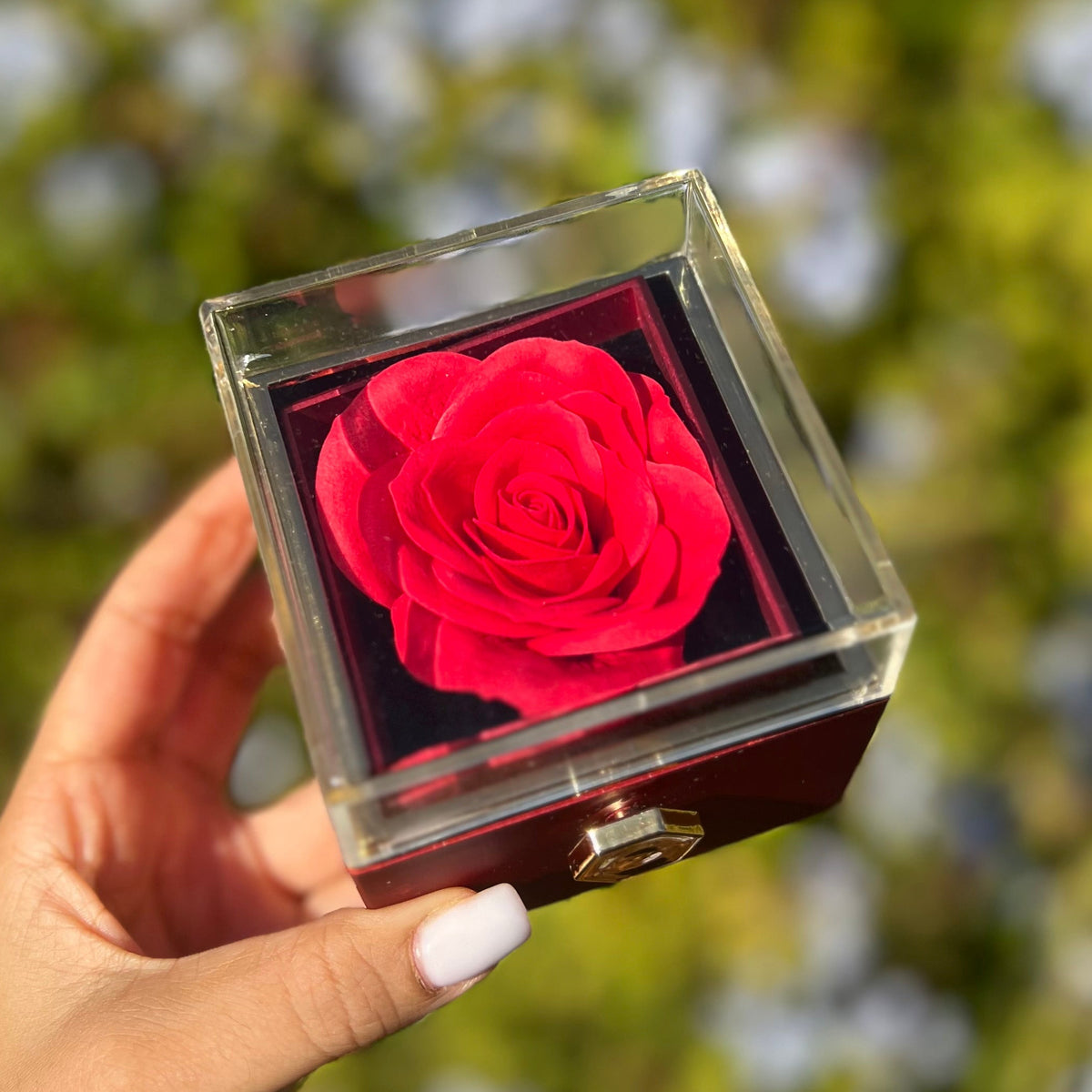 Fleur-eternelle-boite-bijoux-cadeau