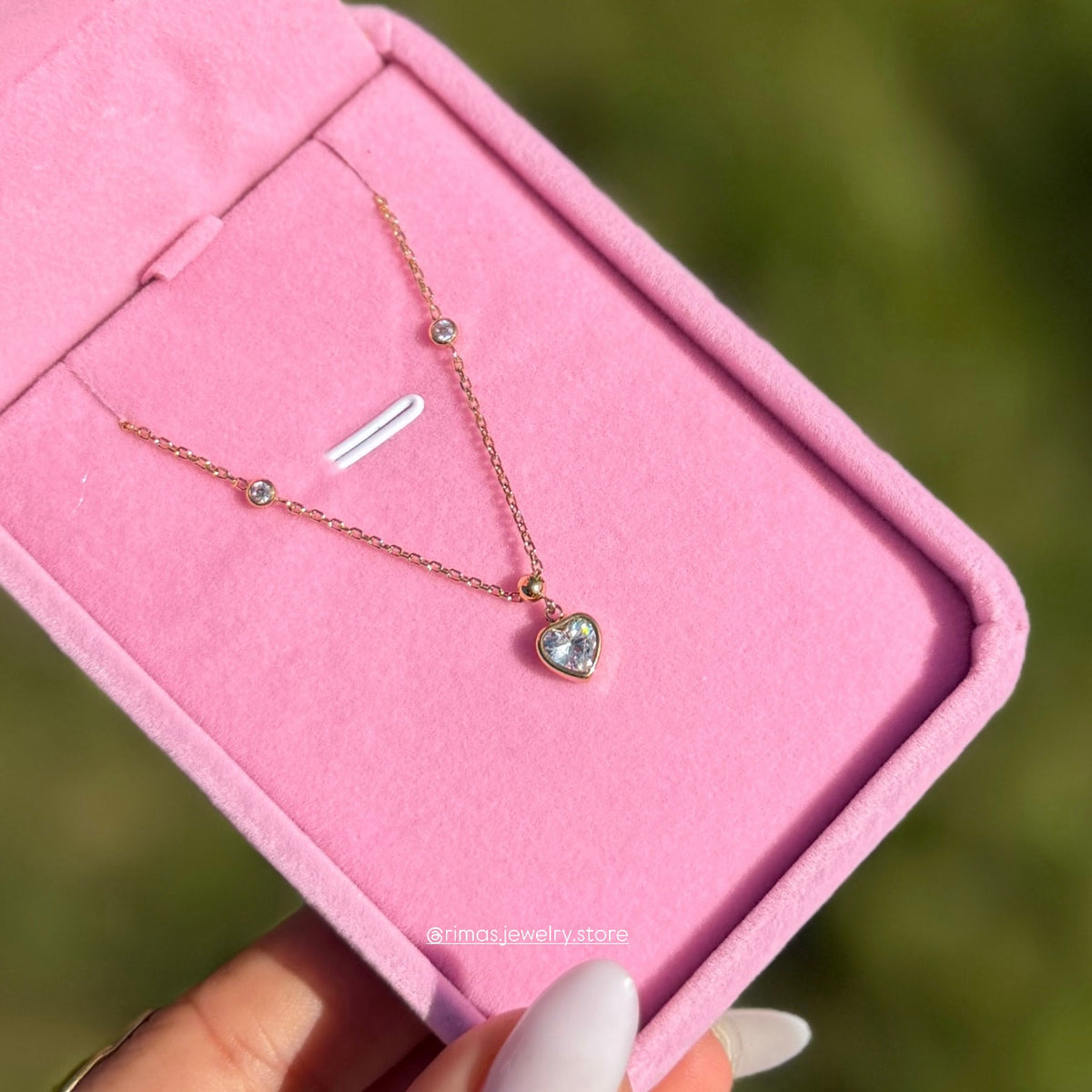collier-femme-cadeau-idee-motif-coeur