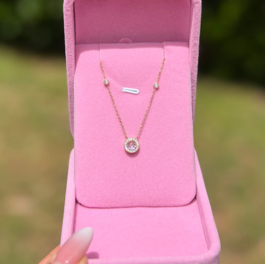 collier-rose-femme-pendentif-rose-rond-pierres-brillantes-cadeau-minimaliste